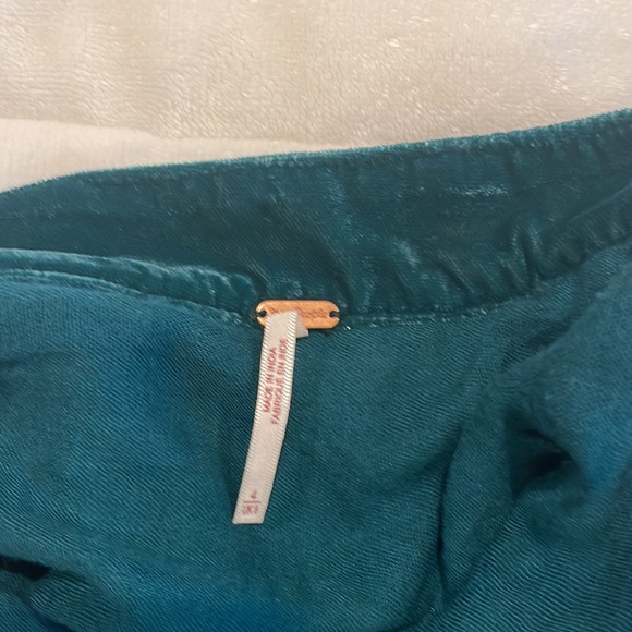 Free People Viviane esmeralda green velvet skirt size 4 NWT - Picture 5 of 6